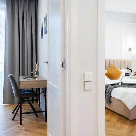 2bd,terrace, Ac, Next To Dineika Park, Brand New, By Cohost Apartman *