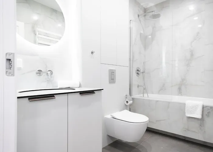 2bd,terrace, Ac, Next To Dineika Park, Brand New, By Cohost