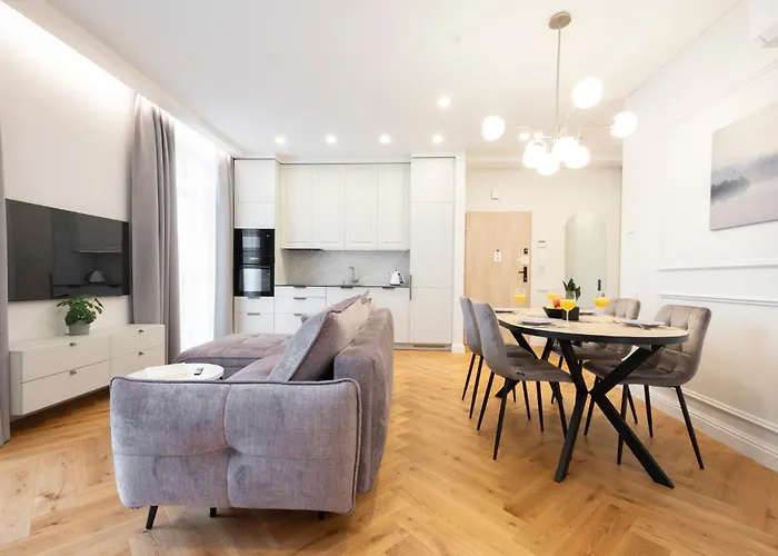 2bd,terrace, Ac, Next To Dineika Park, Brand New, By Cohost *