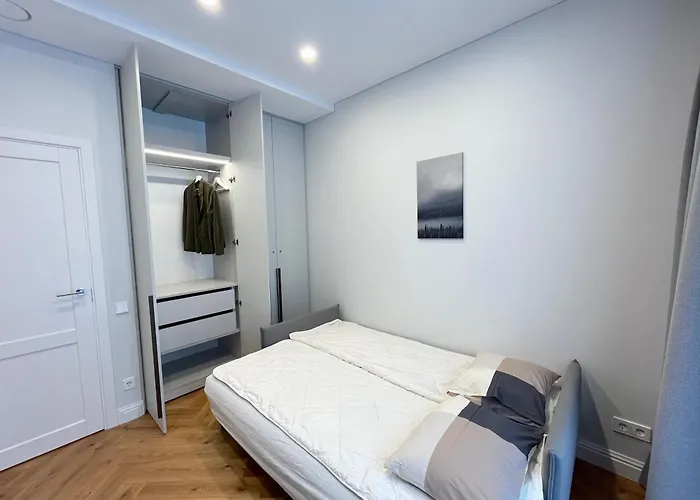 2bd,terrace, Ac, Next To Dineika Park, Brand New, By Cohost Appartement